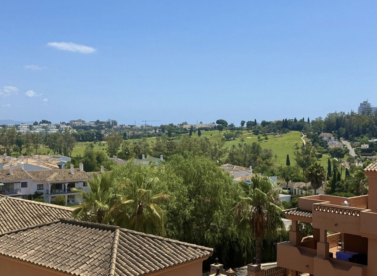 Appartement te koop in El Paraiso | 3 slaapkamers H5468197