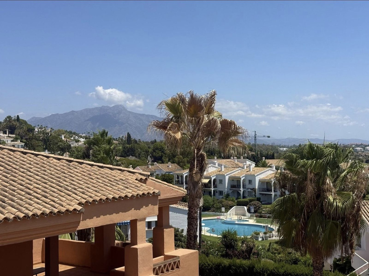 Appartement te koop in El Paraiso | 3 slaapkamers H5468197
