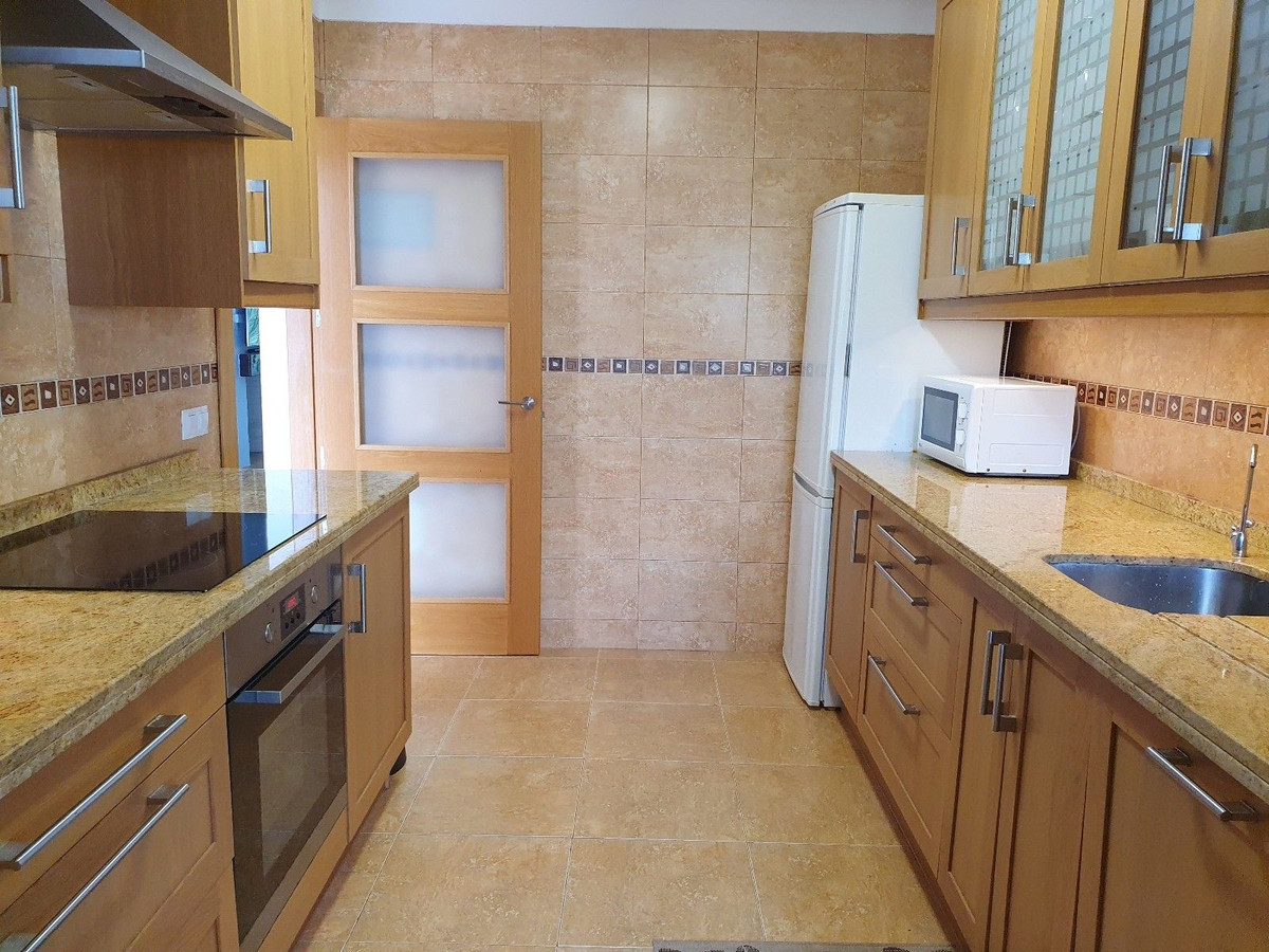 Appartement te koop in El Paraiso | 2 slaapkamers H5481469