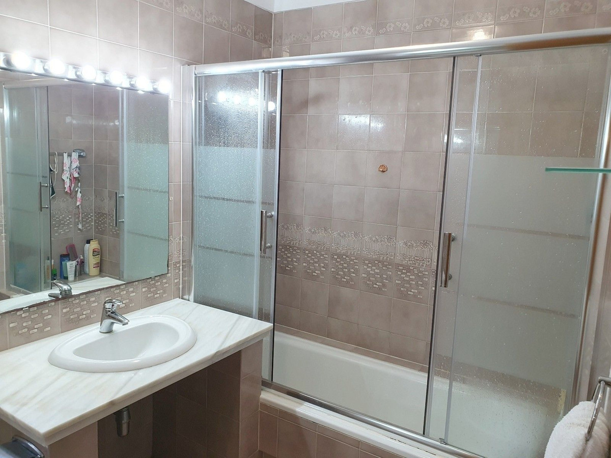 Appartement te koop in El Paraiso | 2 slaapkamers H5481469