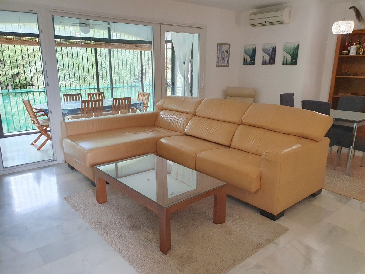 Appartement te koop in El Paraiso | 2 slaapkamers H5481469