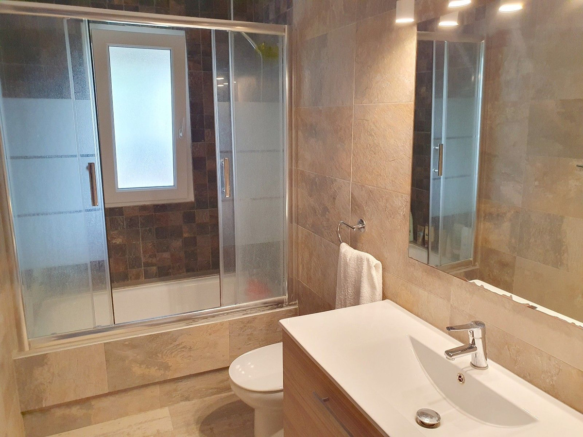 Appartement te koop in El Paraiso | 2 slaapkamers H5481469