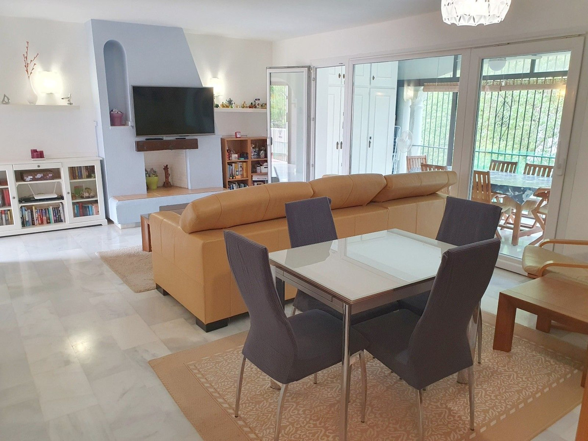 Appartement te koop in El Paraiso | 2 slaapkamers H5481469
