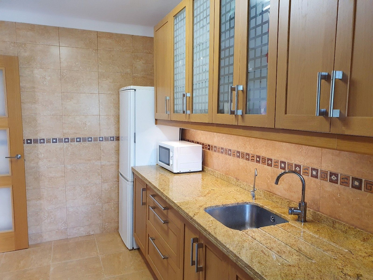 Appartement te koop in El Paraiso | 2 slaapkamers H5481469