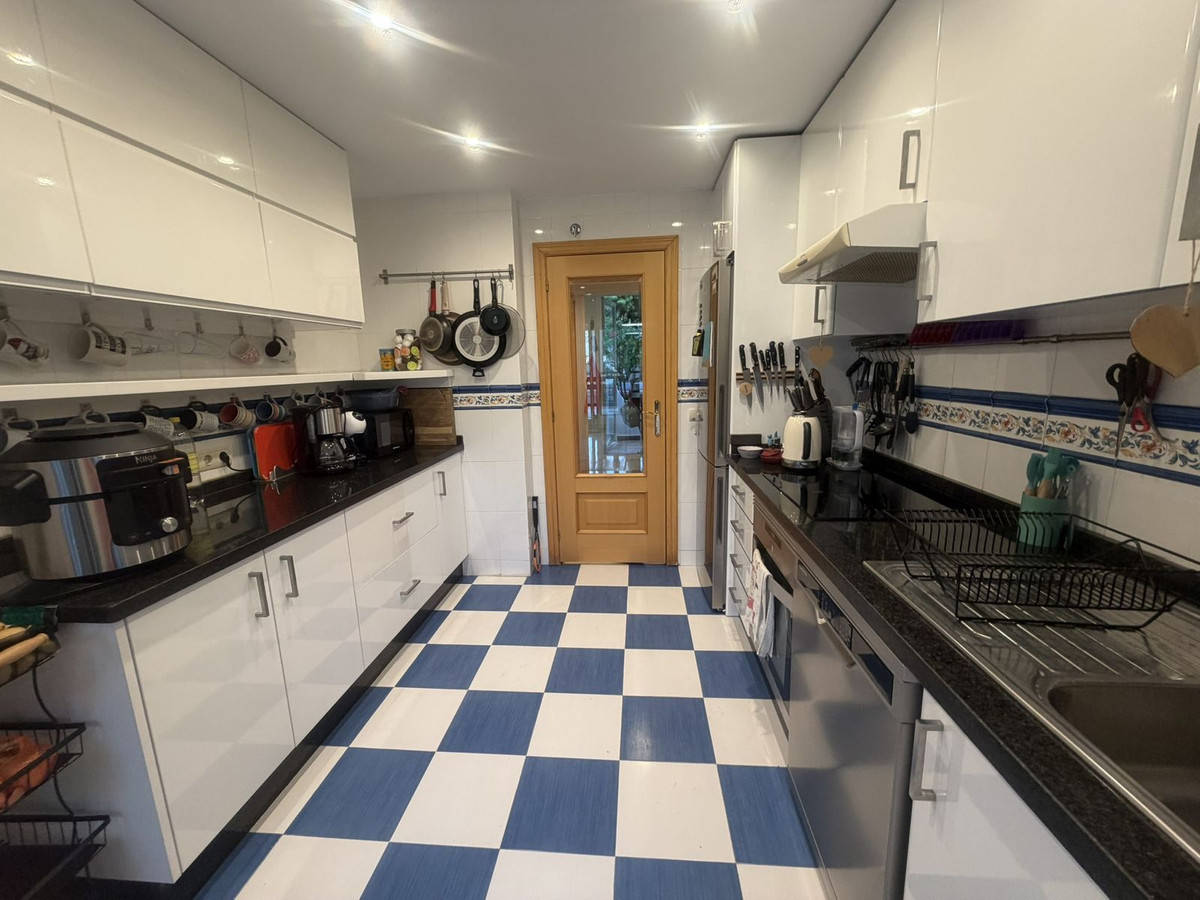 Appartement te koop in El Paraiso | 3 slaapkamers H5492419