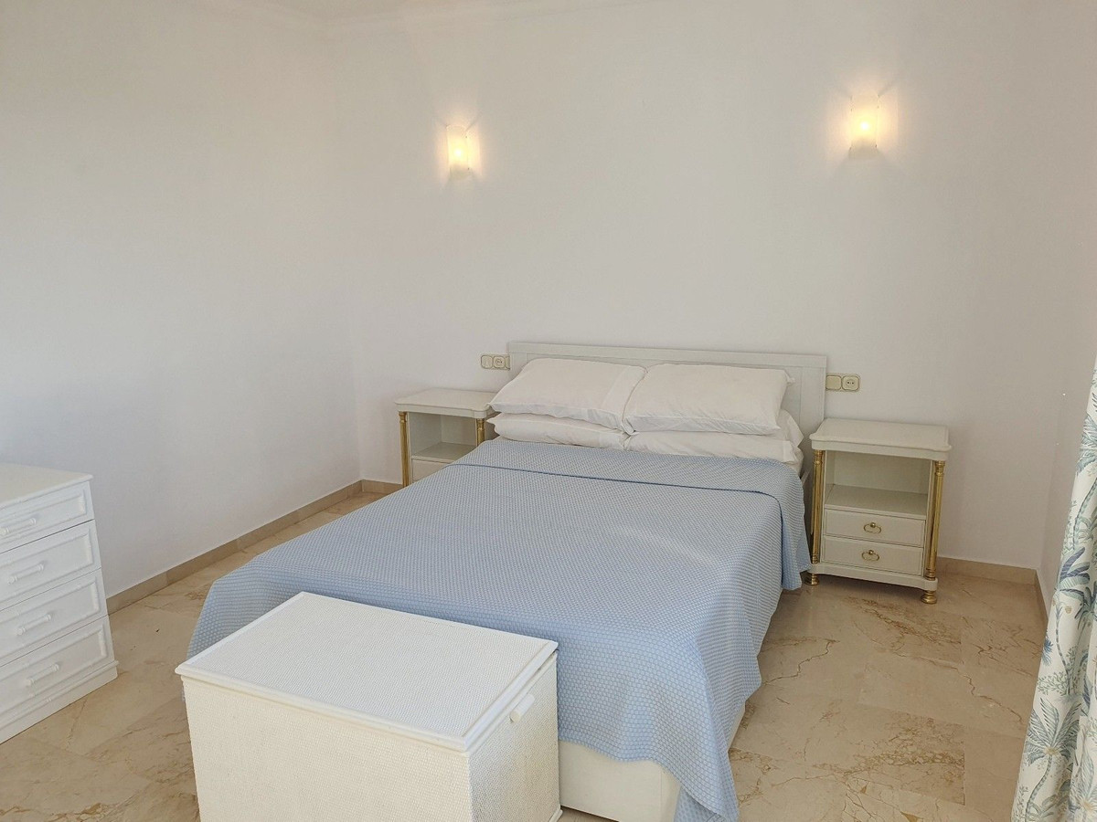 Penthouse te koop in El Paraiso | 2 slaapkamers H5492470