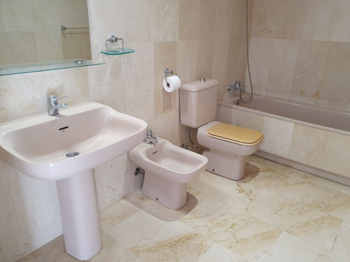 Penthouse te koop in El Paraiso | 2 slaapkamers H5492470