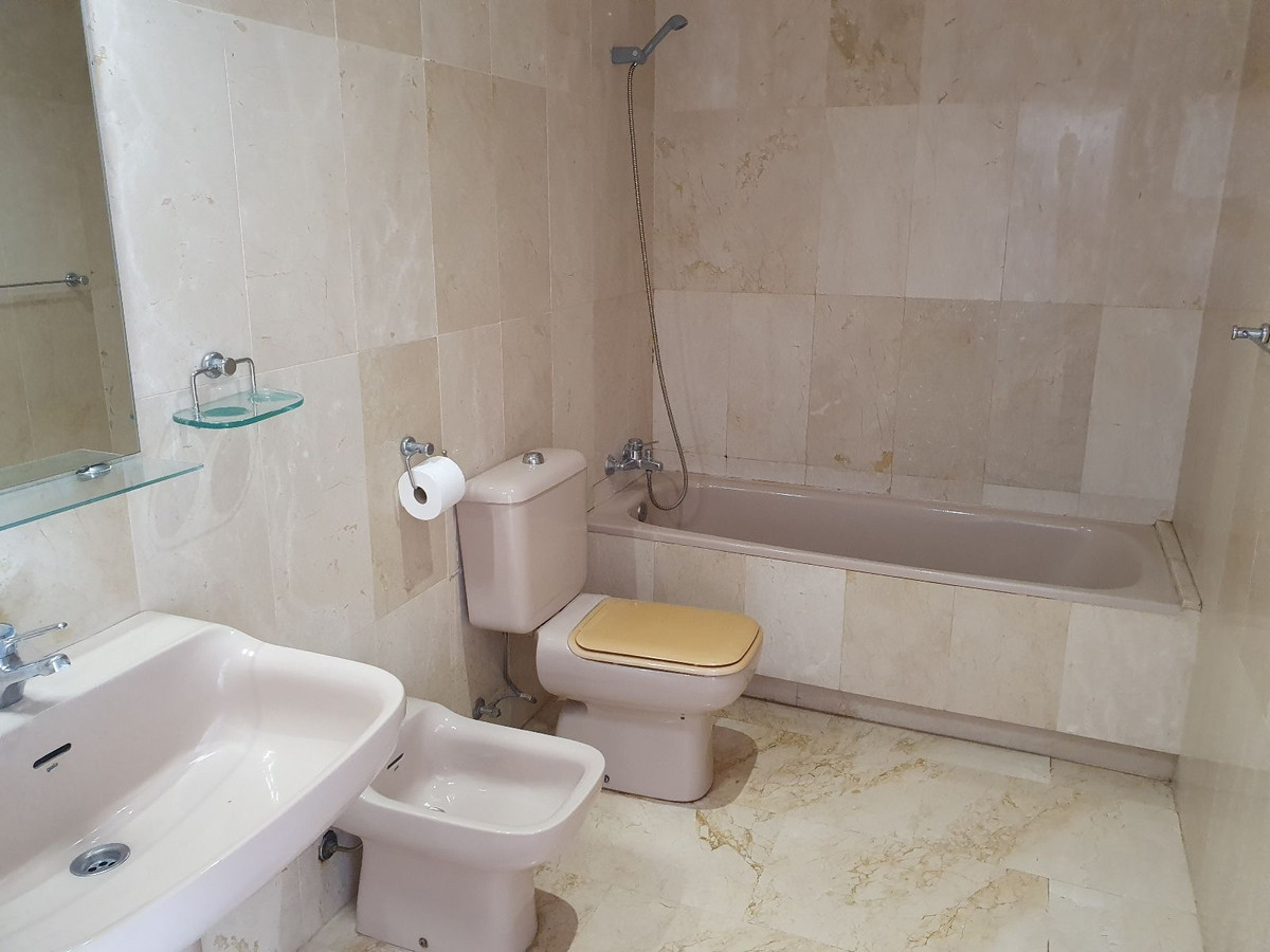 Penthouse te koop in El Paraiso | 2 slaapkamers H5492470