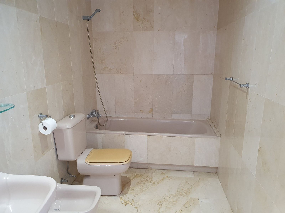 Penthouse te koop in El Paraiso | 2 slaapkamers H5492470