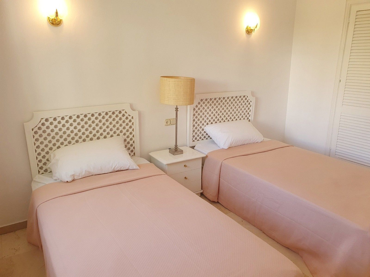 Penthouse te koop in El Paraiso | 2 slaapkamers H5492470
