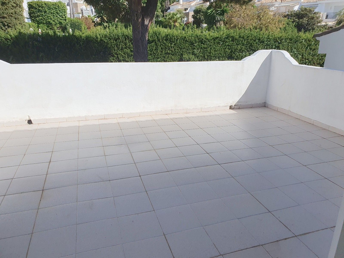 Penthouse te koop in El Paraiso | 2 slaapkamers H5492470