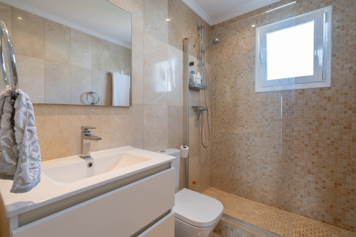 Penthouse te koop in El Paraiso | 2 slaapkamers H5496997