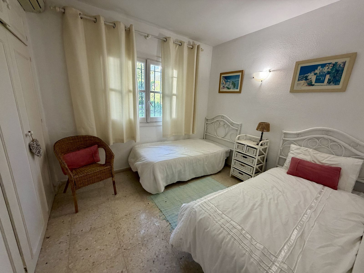Appartement te koop in El Paraiso | 2 slaapkamers H5512483