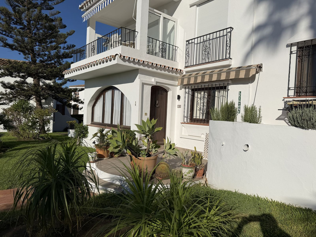 Appartement te koop in El Paraiso | 2 slaapkamers H5512483