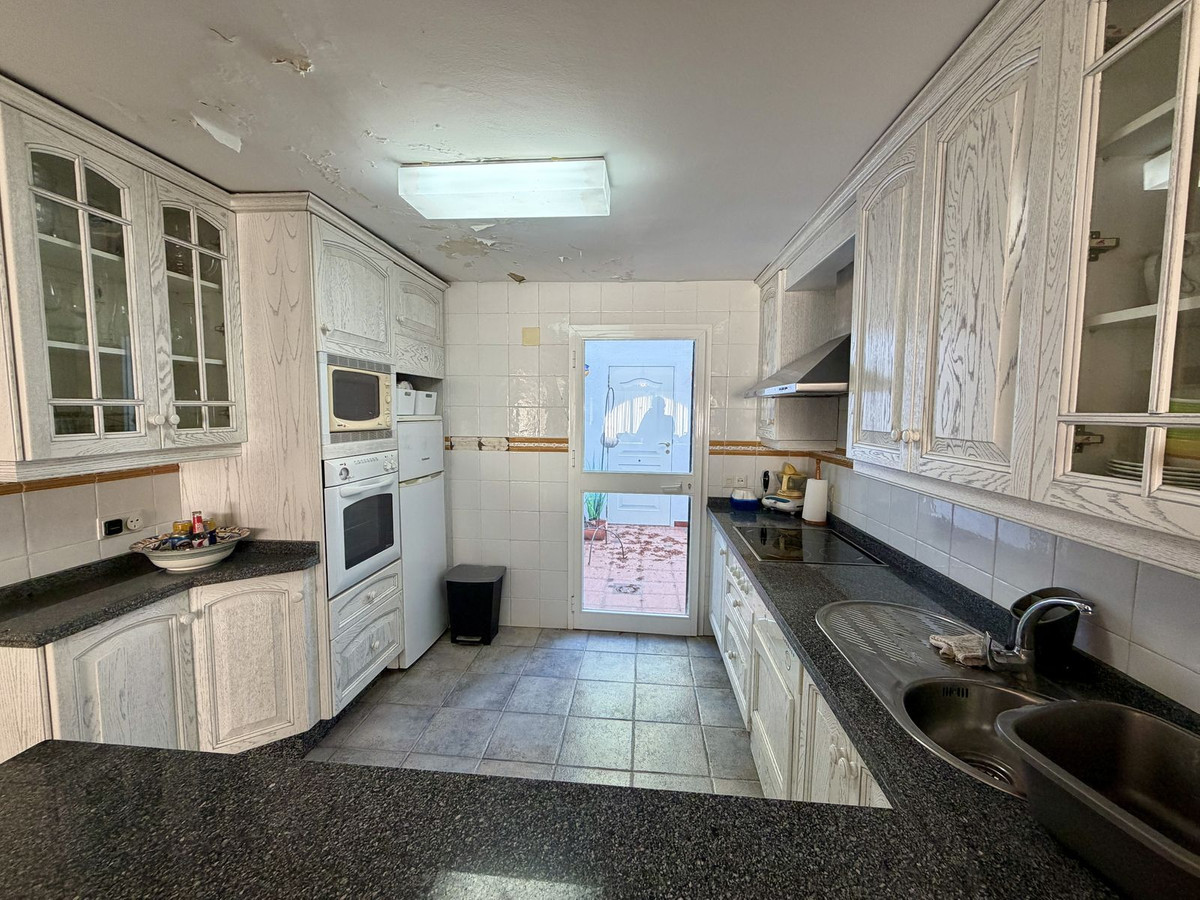 Appartement te koop in El Paraiso | 2 slaapkamers H5512483