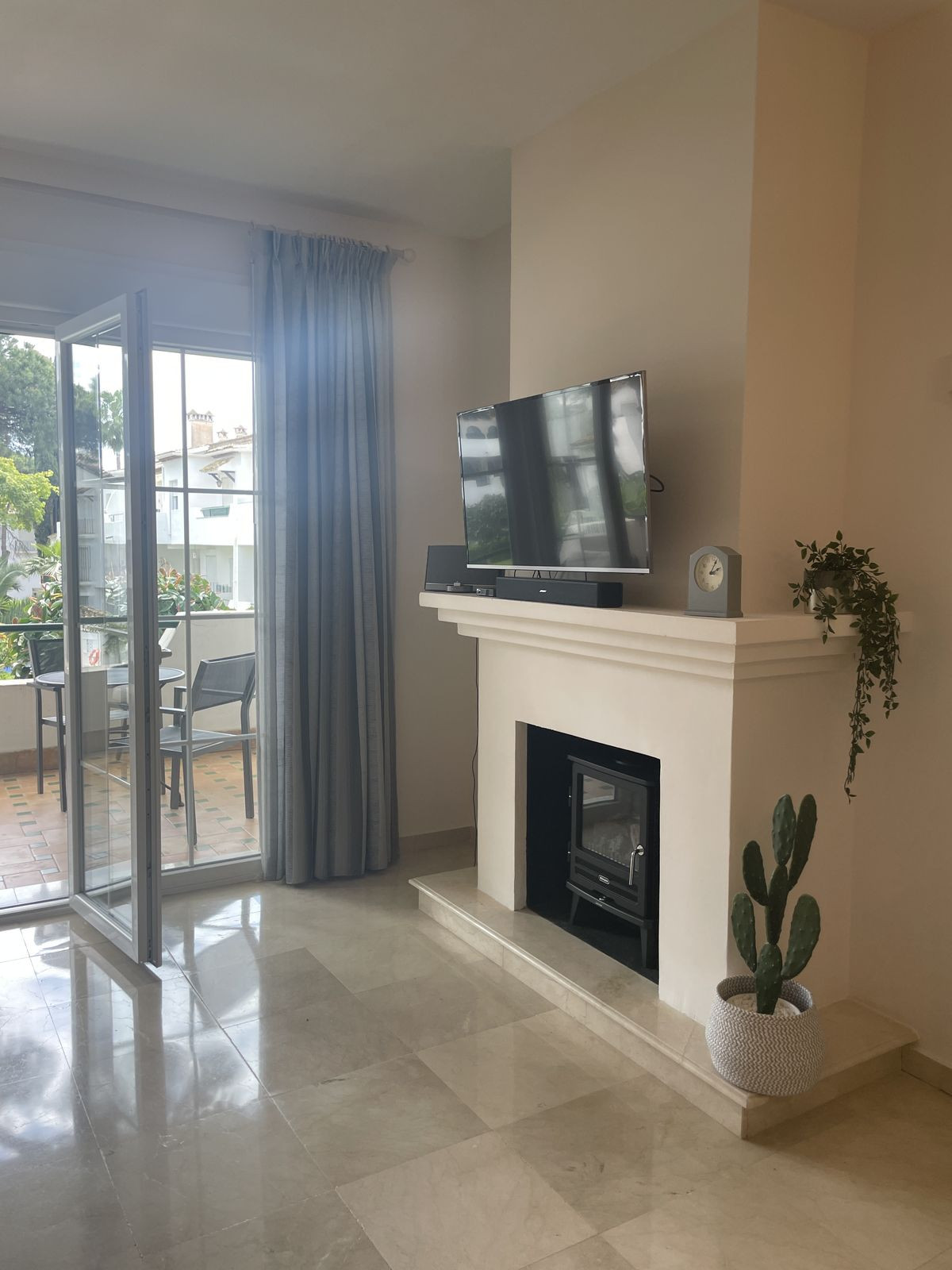 Tussenverdieping Appartement in El Presidente-21