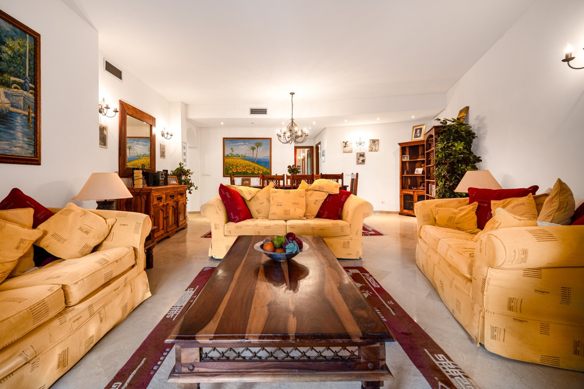 Appartement te koop in El Rosario | 3 slaapkamers H5122288