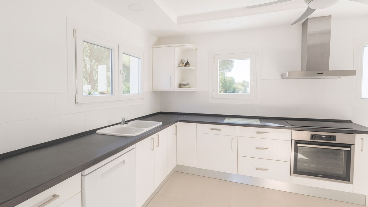 Huis te koop in El Rosario | 4 slaapkamers H5387854