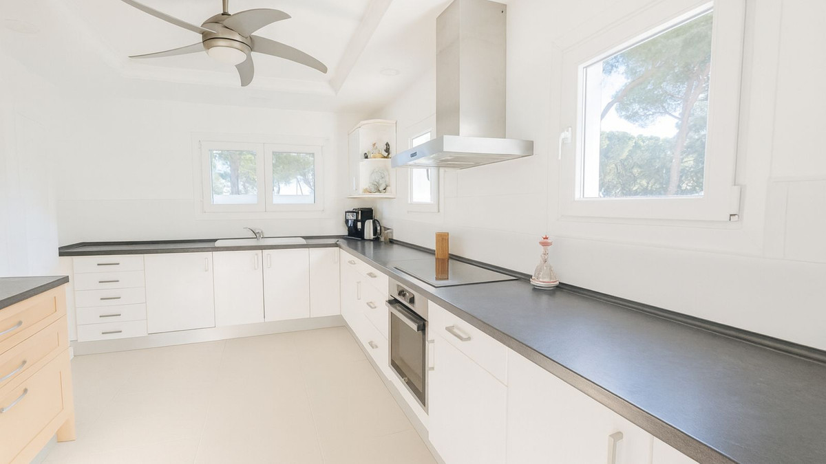 Huis te koop in El Rosario | 4 slaapkamers H5387854