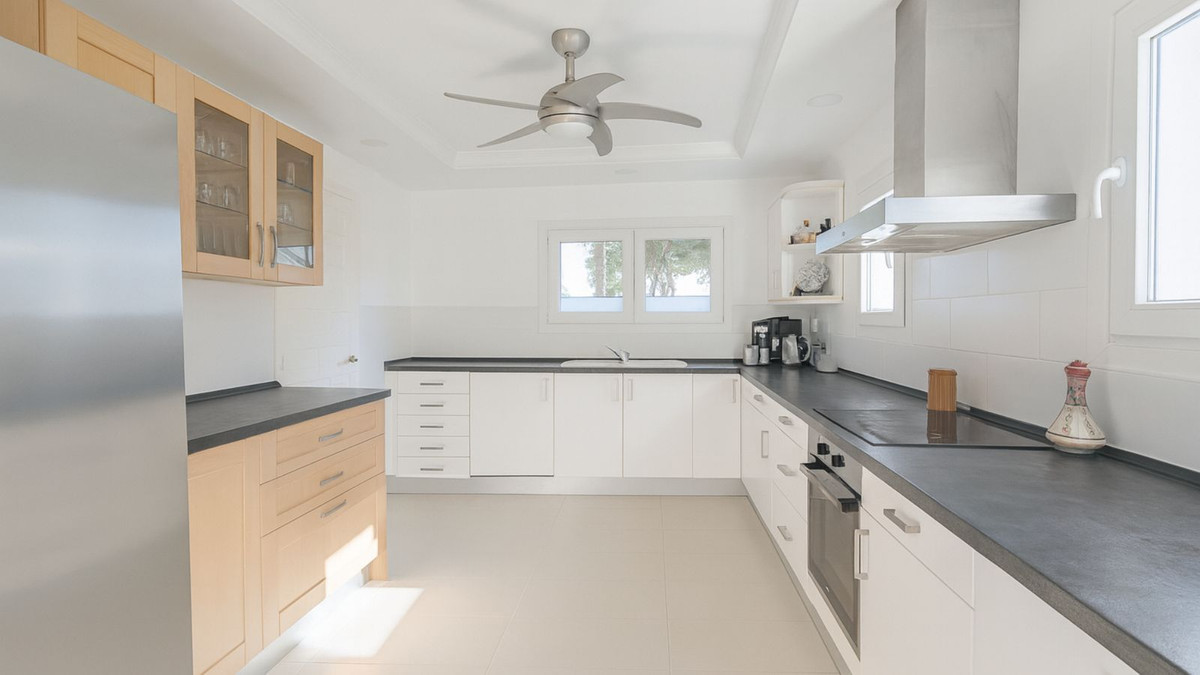Huis te koop in El Rosario | 4 slaapkamers H5387854