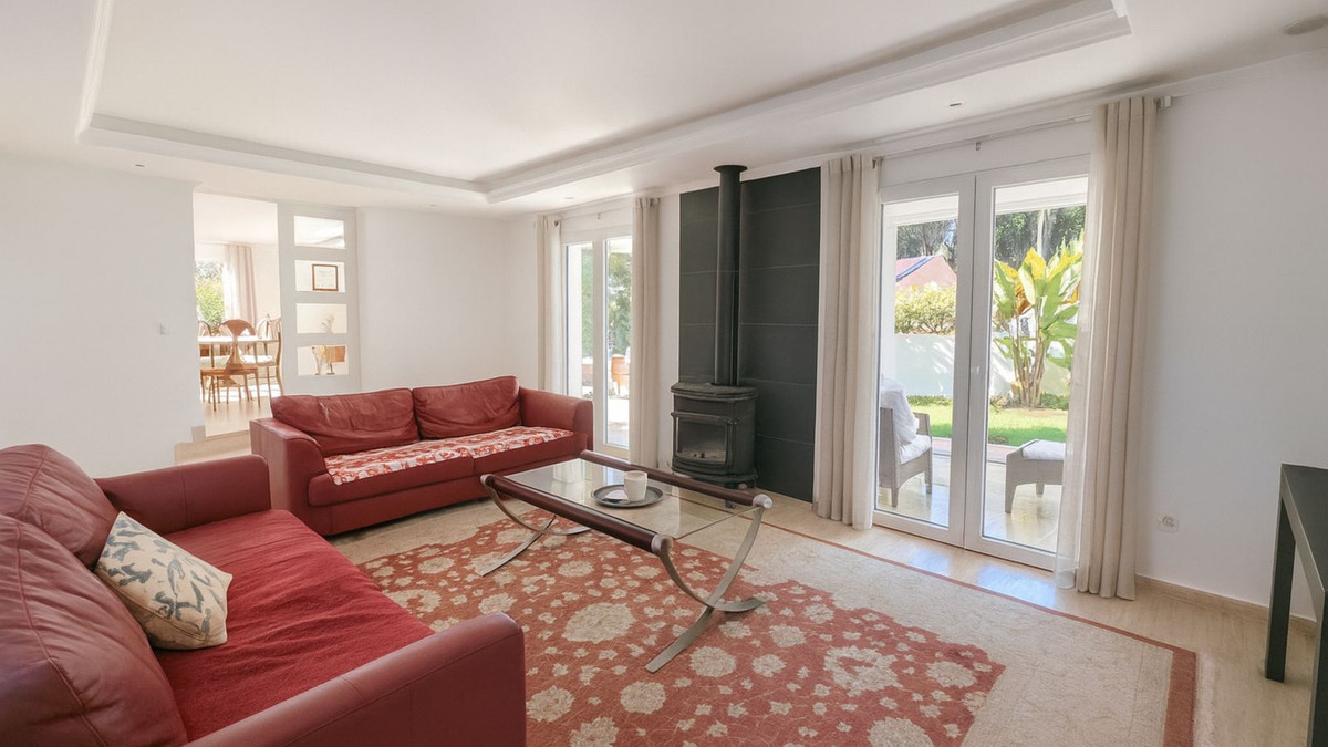 Huis te koop in El Rosario | 4 slaapkamers H5387854