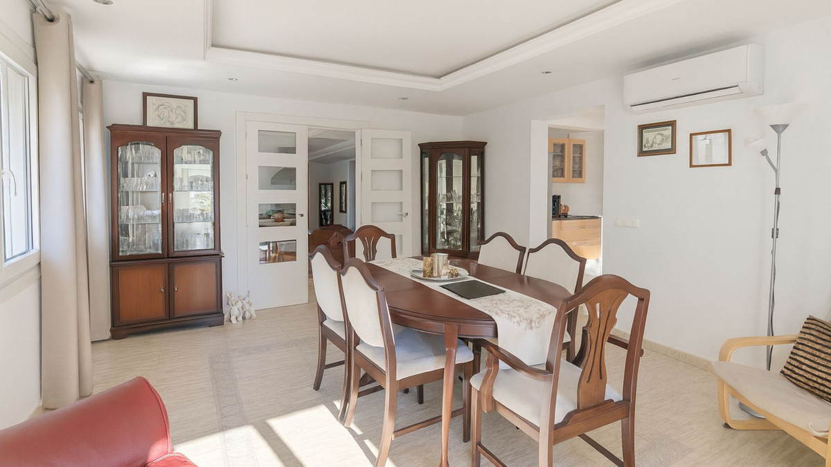Huis te koop in El Rosario | 4 slaapkamers H5387854