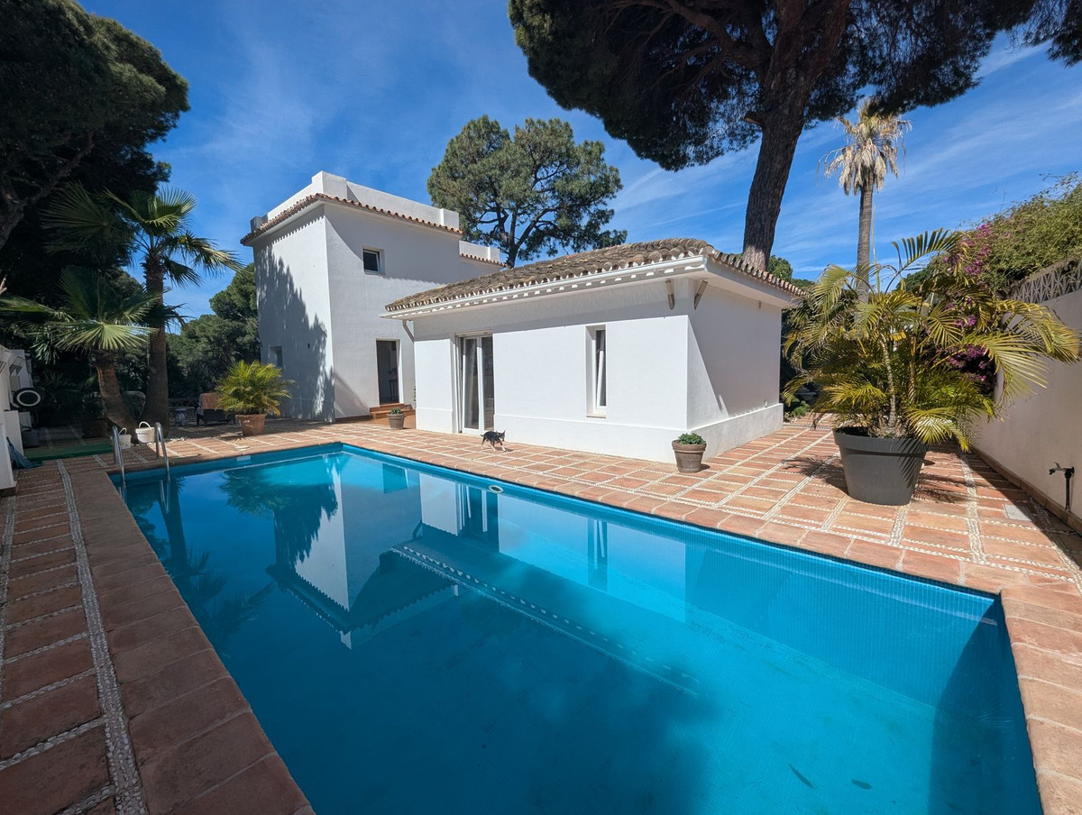 Huis te koop in El Rosario | 4 slaapkamers H5387854