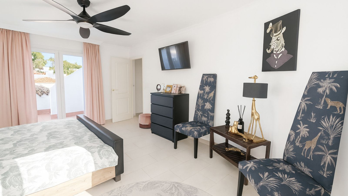 Huis te koop in El Rosario | 4 slaapkamers H5387854