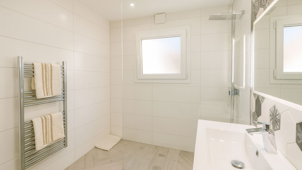 Huis te koop in El Rosario | 4 slaapkamers H5387854