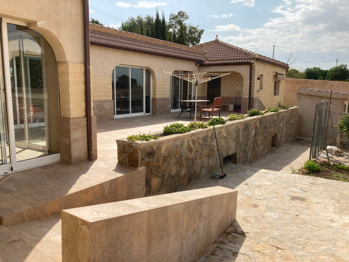 Vrijstaande Villa te koop in Elche | 3 slaapkamers H5295325