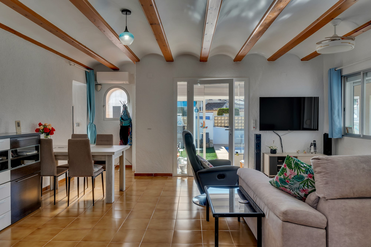 Huis te koop in Els Poblets | 4 slaapkamers H5473315