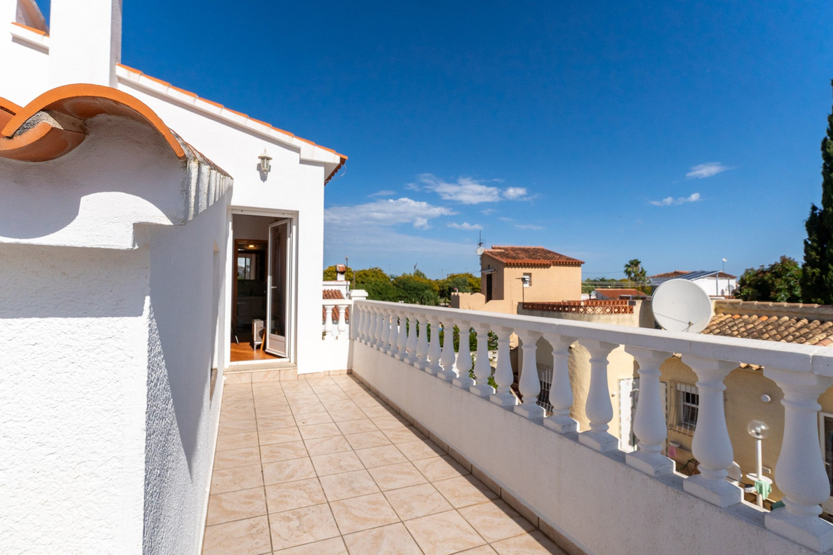 Huis te koop in Els Poblets | 4 slaapkamers H5473315