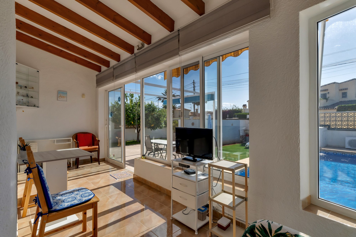 Huis te koop in Els Poblets | 4 slaapkamers H5473315