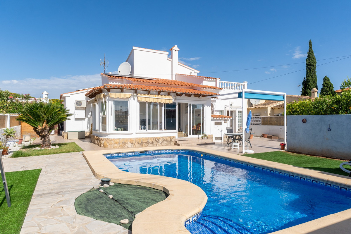 Huis te koop in Els Poblets | 4 slaapkamers H5473315