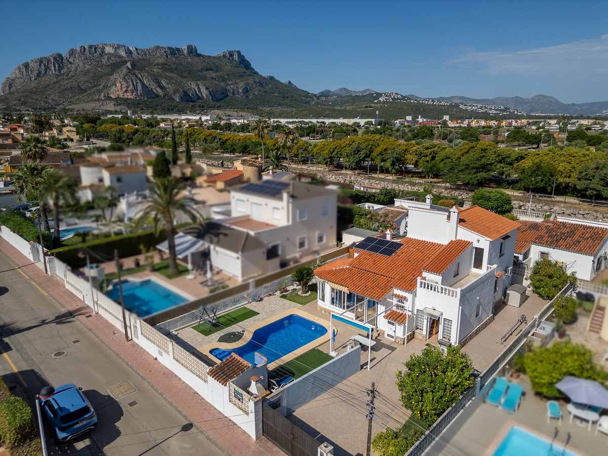 Huis te koop in Els Poblets | 4 slaapkamers H5473315