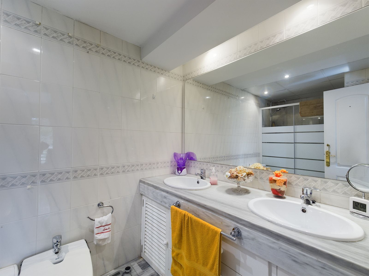 Appartement te koop in Elviria | 3 slaapkamers H4164577
