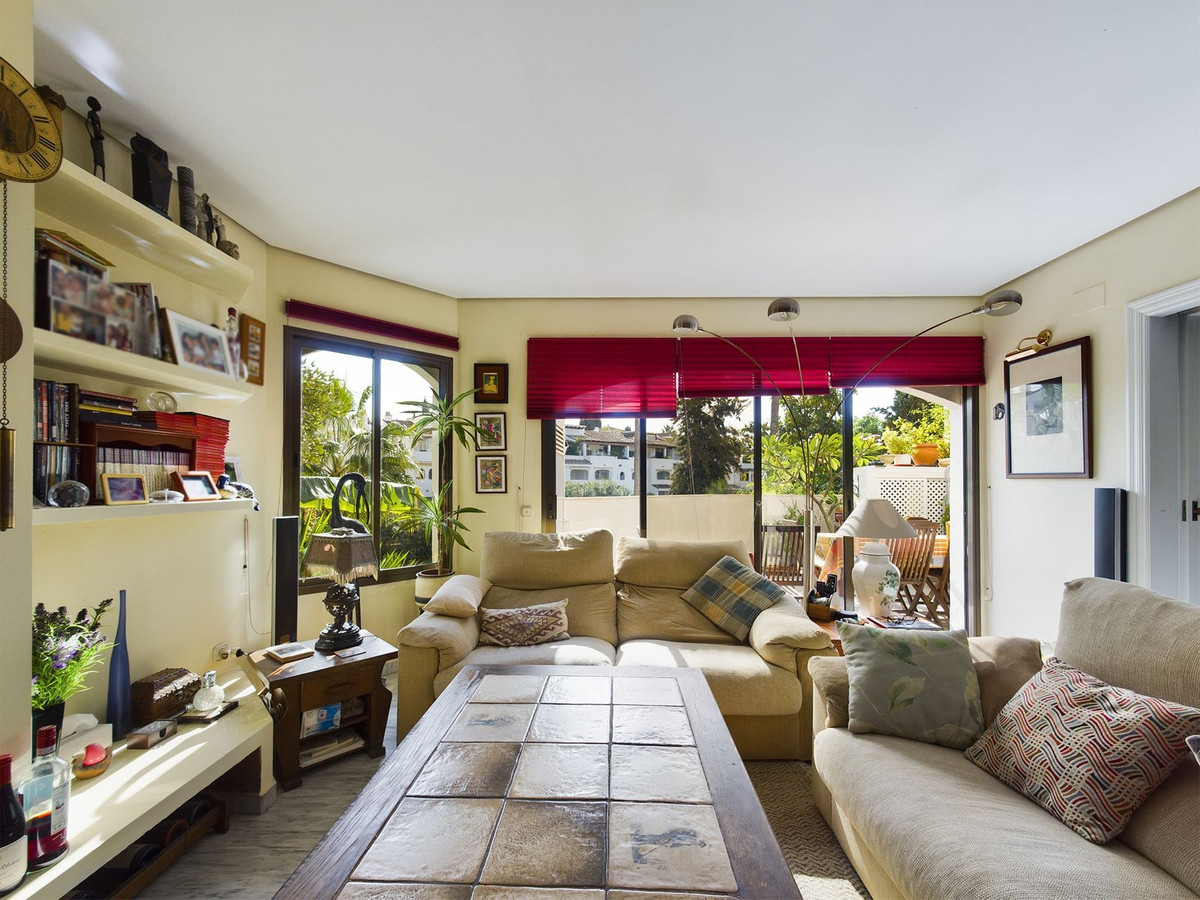 Appartement te koop in Elviria | 3 slaapkamers H4164577