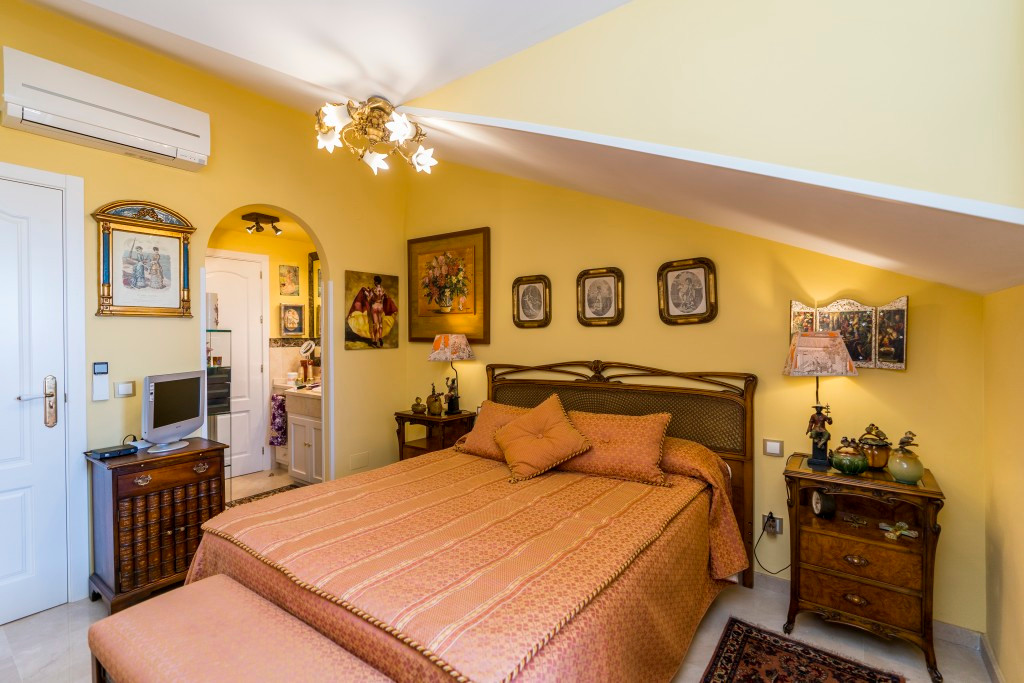 Penthouse Duplex te koop in Elviria | 3 slaapkamers H4648744