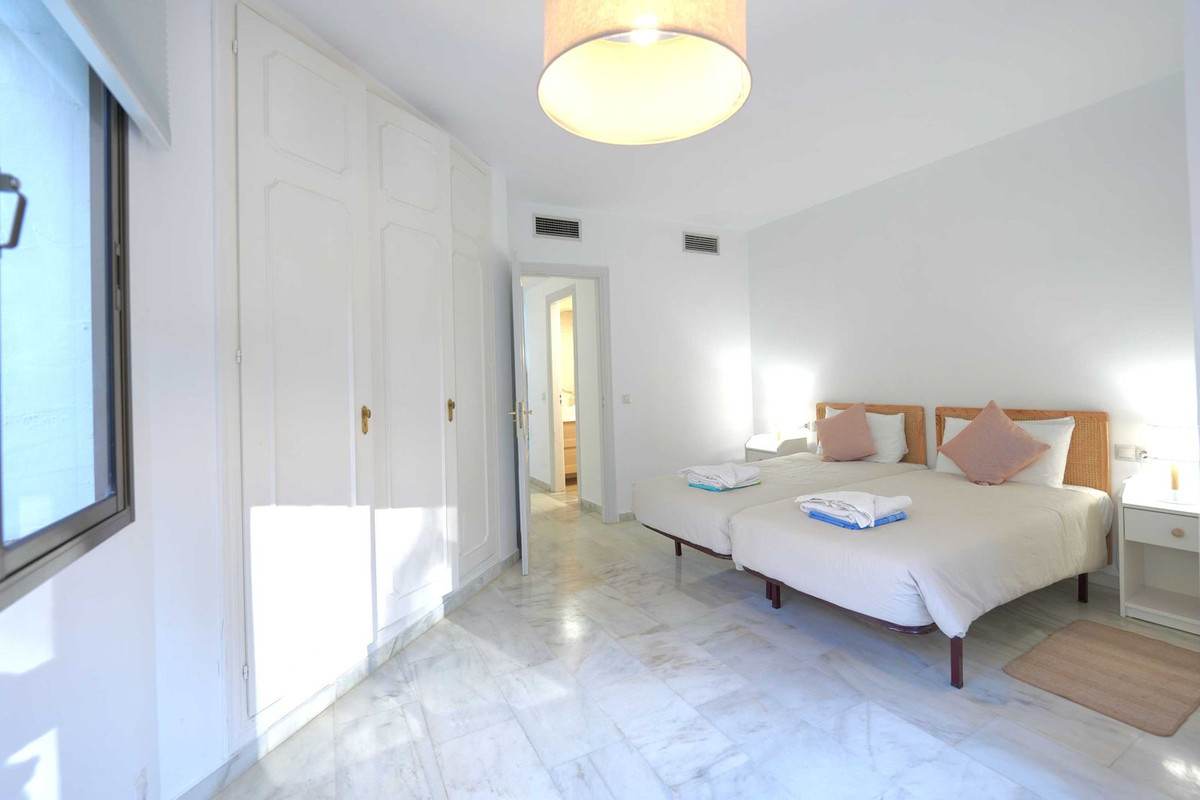 Tussenverdieping Appartement in Elviria-15