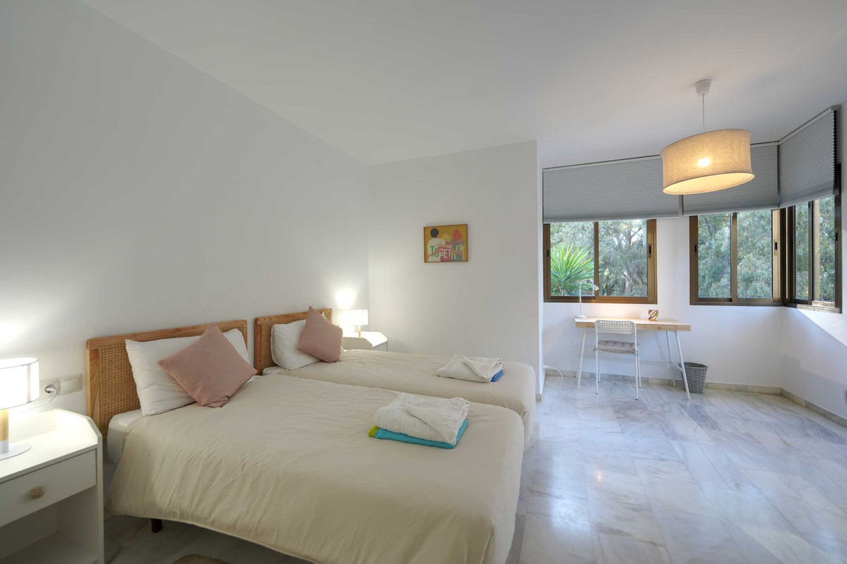 Tussenverdieping Appartement in Elviria-17