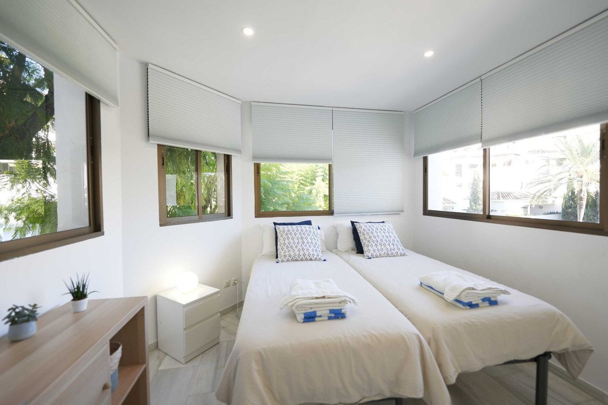 Tussenverdieping Appartement in Elviria-20