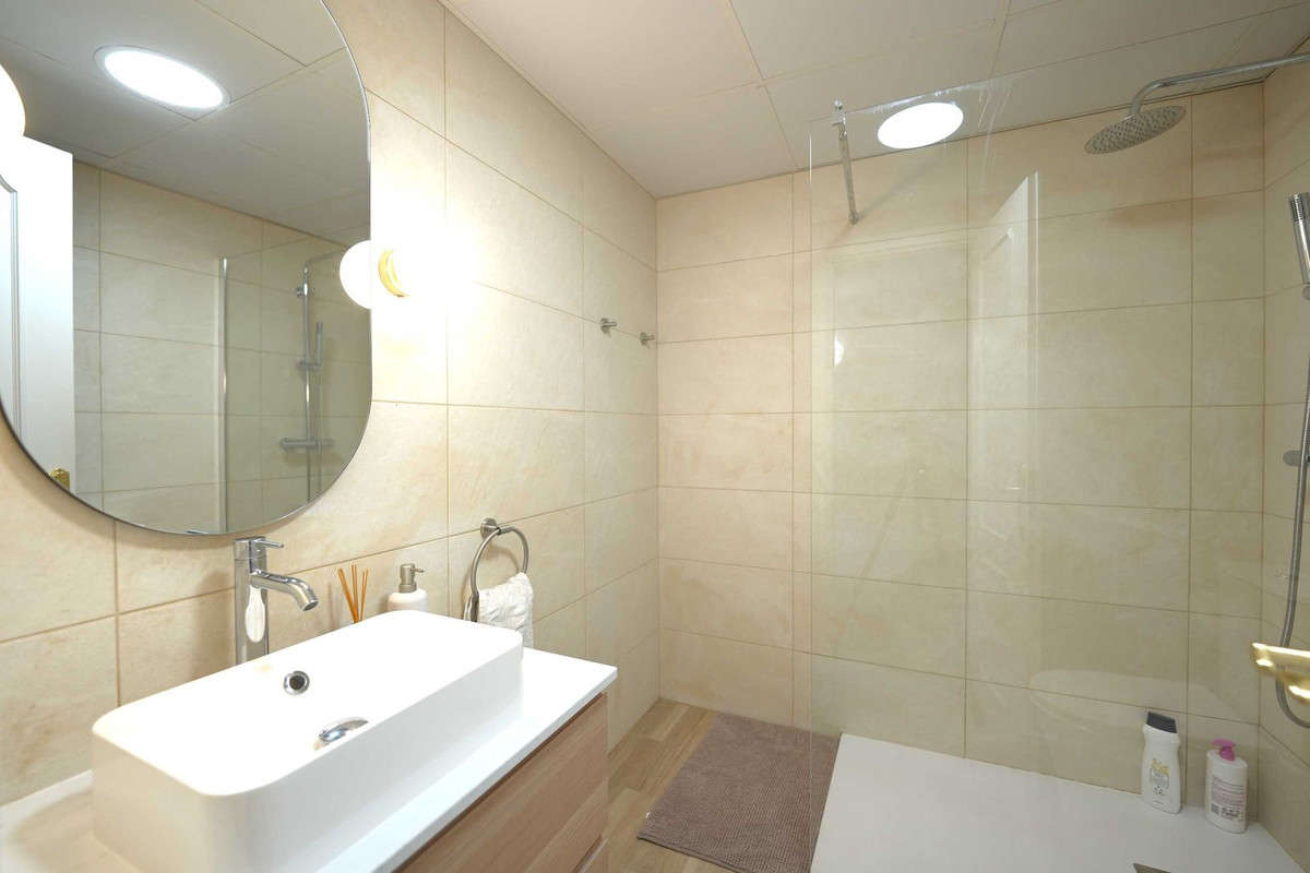 Tussenverdieping Appartement in Elviria-21