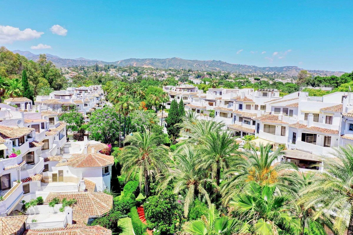 Tussenverdieping Appartement in Elviria-23