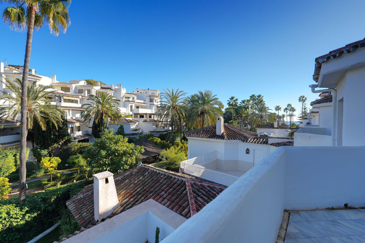 Tussenverdieping Appartement in Elviria-29