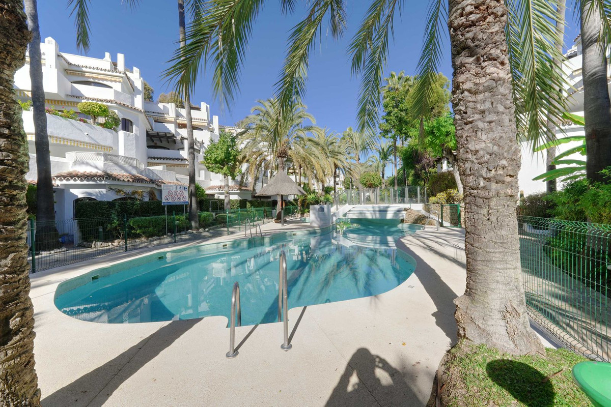 Tussenverdieping Appartement in Elviria-32