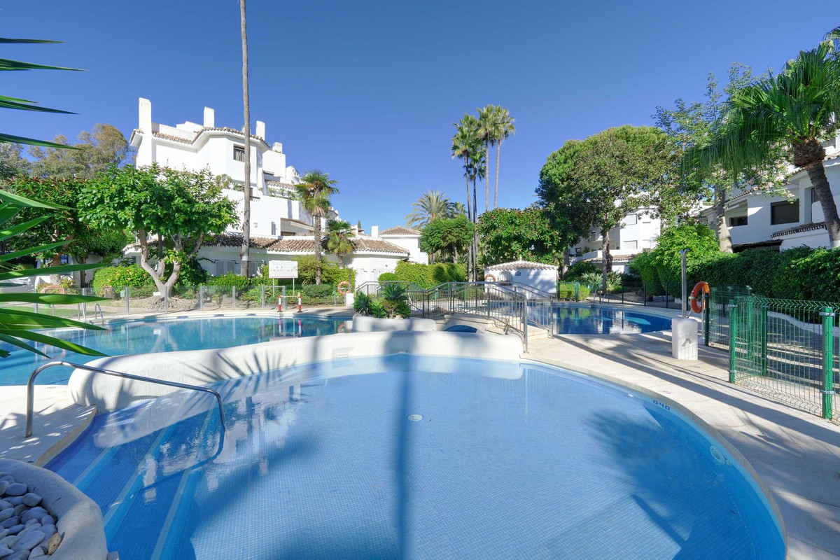 Tussenverdieping Appartement in Elviria-34