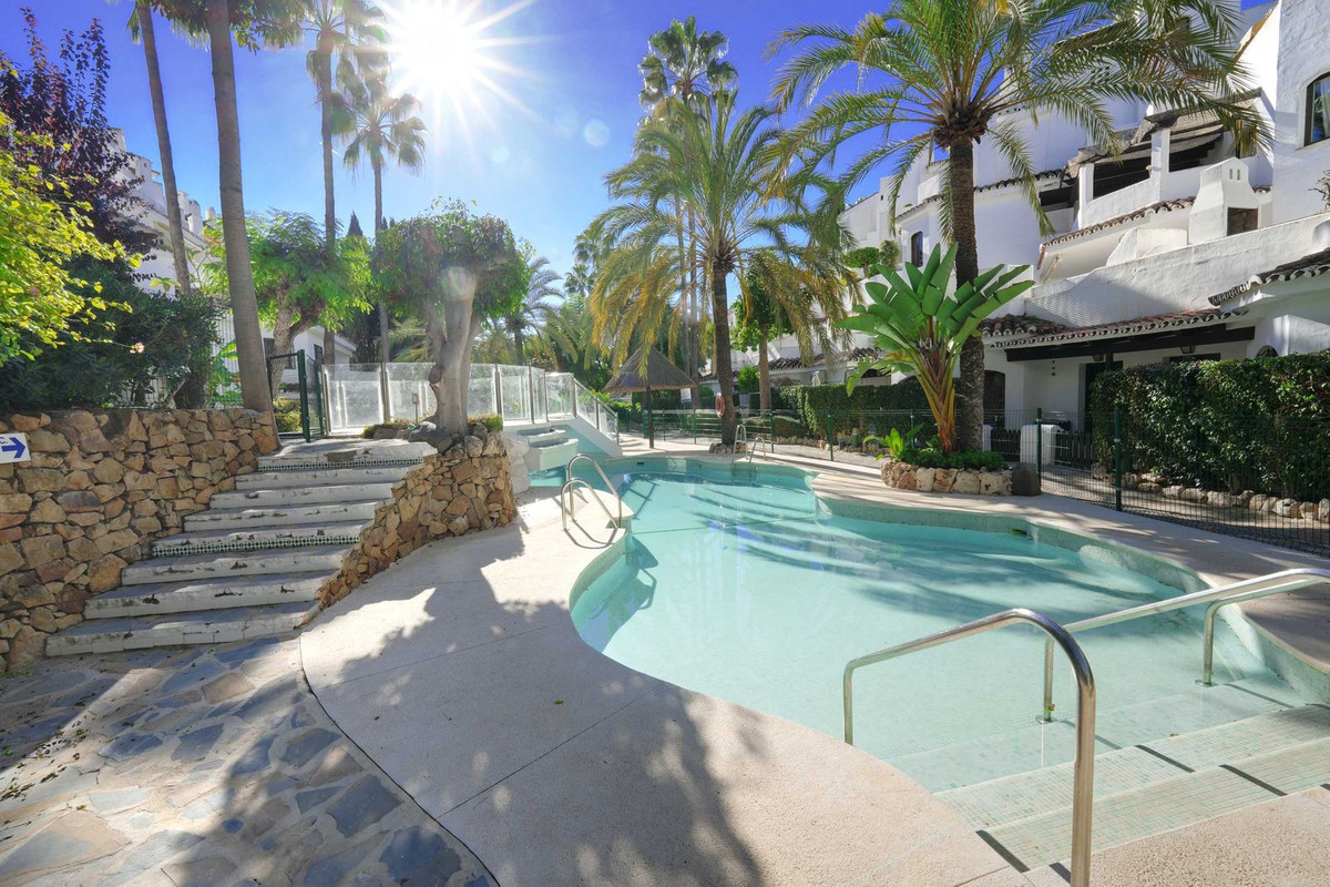 Tussenverdieping Appartement in Elviria-40