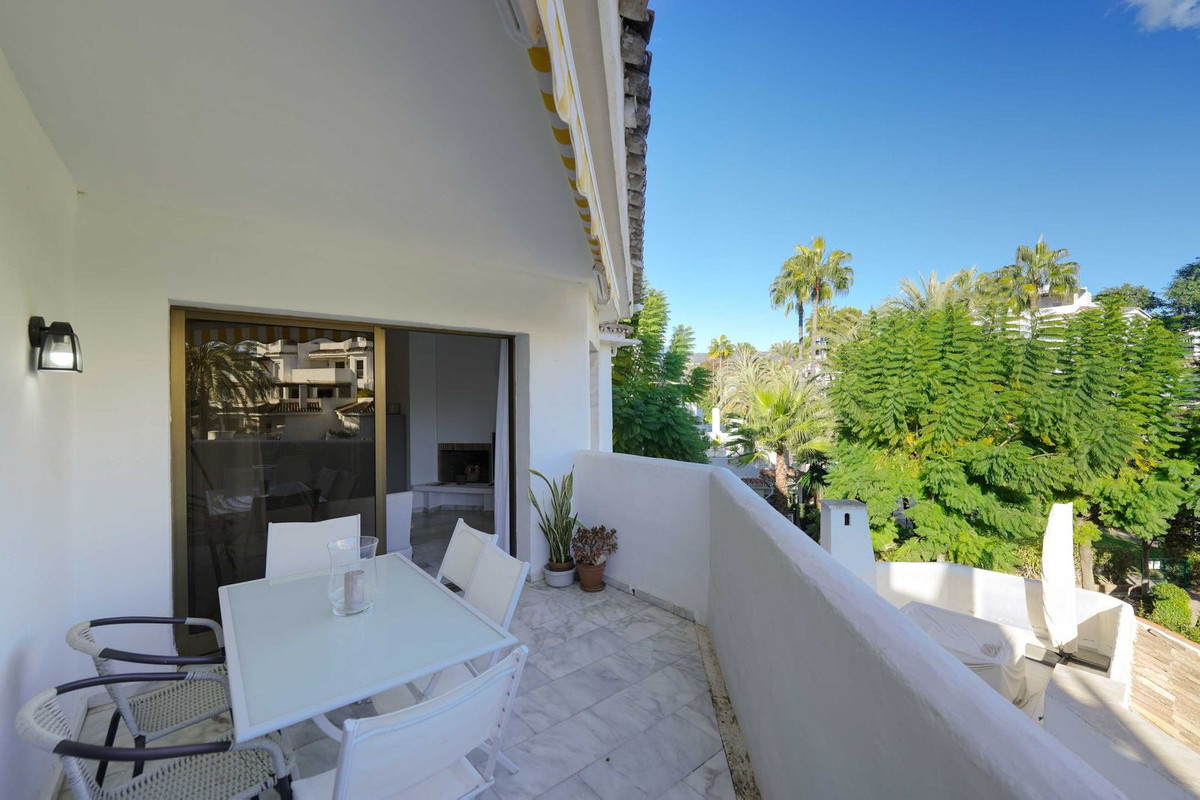 Tussenverdieping Appartement in Elviria-6