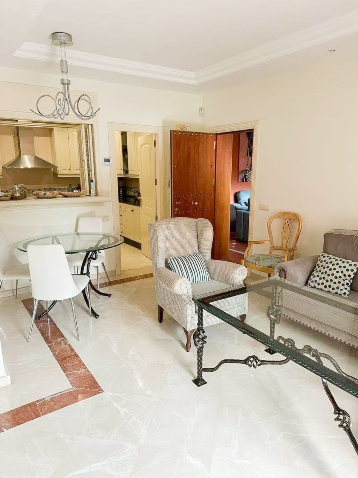 Appartement te koop in Elviria | 3 slaapkamers H4849144