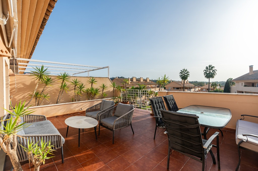 Penthouse Duplex te koop in Elviria | 2 slaapkamers H4892365